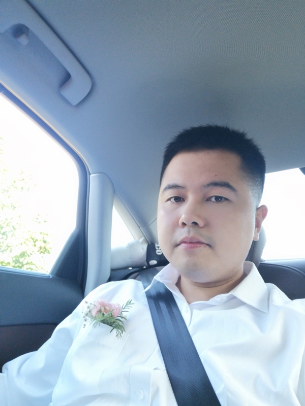 小阿郎的第一张照片--丹东闪婚服务中心